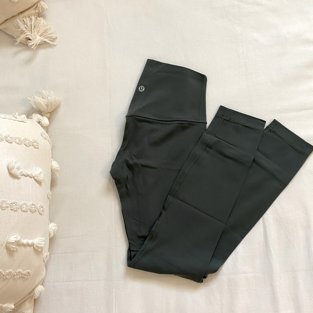 LIKE NEW! Green Lululemon Align Leggings Size 2